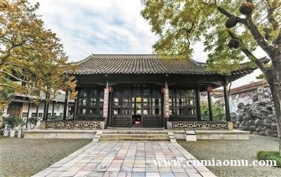 古典园林如何做到“无水似有水”