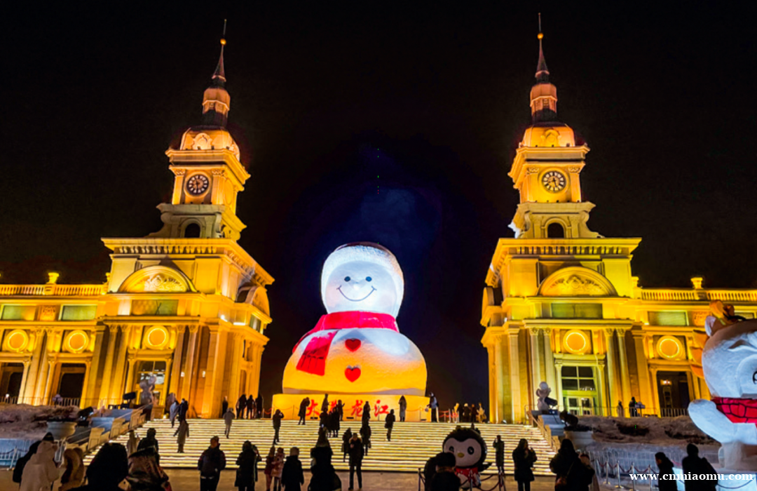 设计者揭秘哈尔滨音乐公园大雪人如何诞生